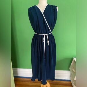 Vintage 80a Vicky Vaughn Junior Navy Blue Sleeveless belted Dress union made
